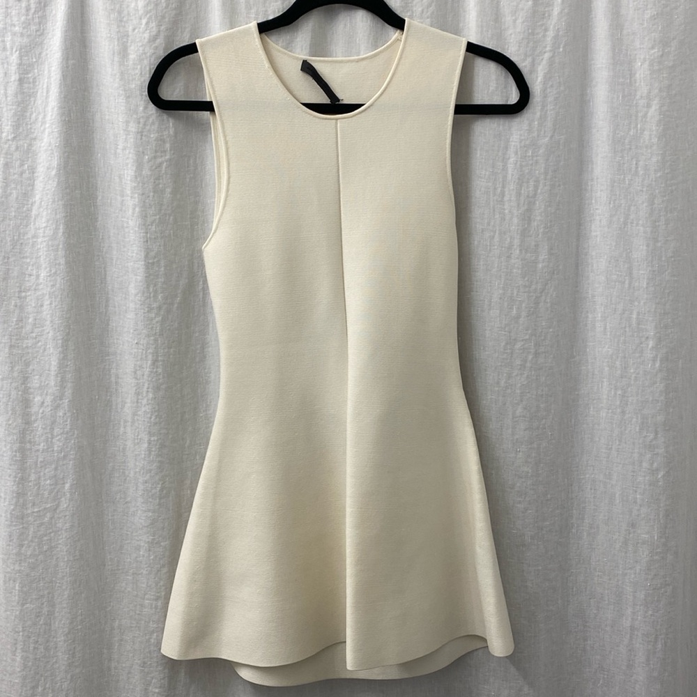 ALEXANDER WANG Cream Bodycon Peplum Sleeveless Top Cutout Buckle Back Detail - Picture 1 of 9